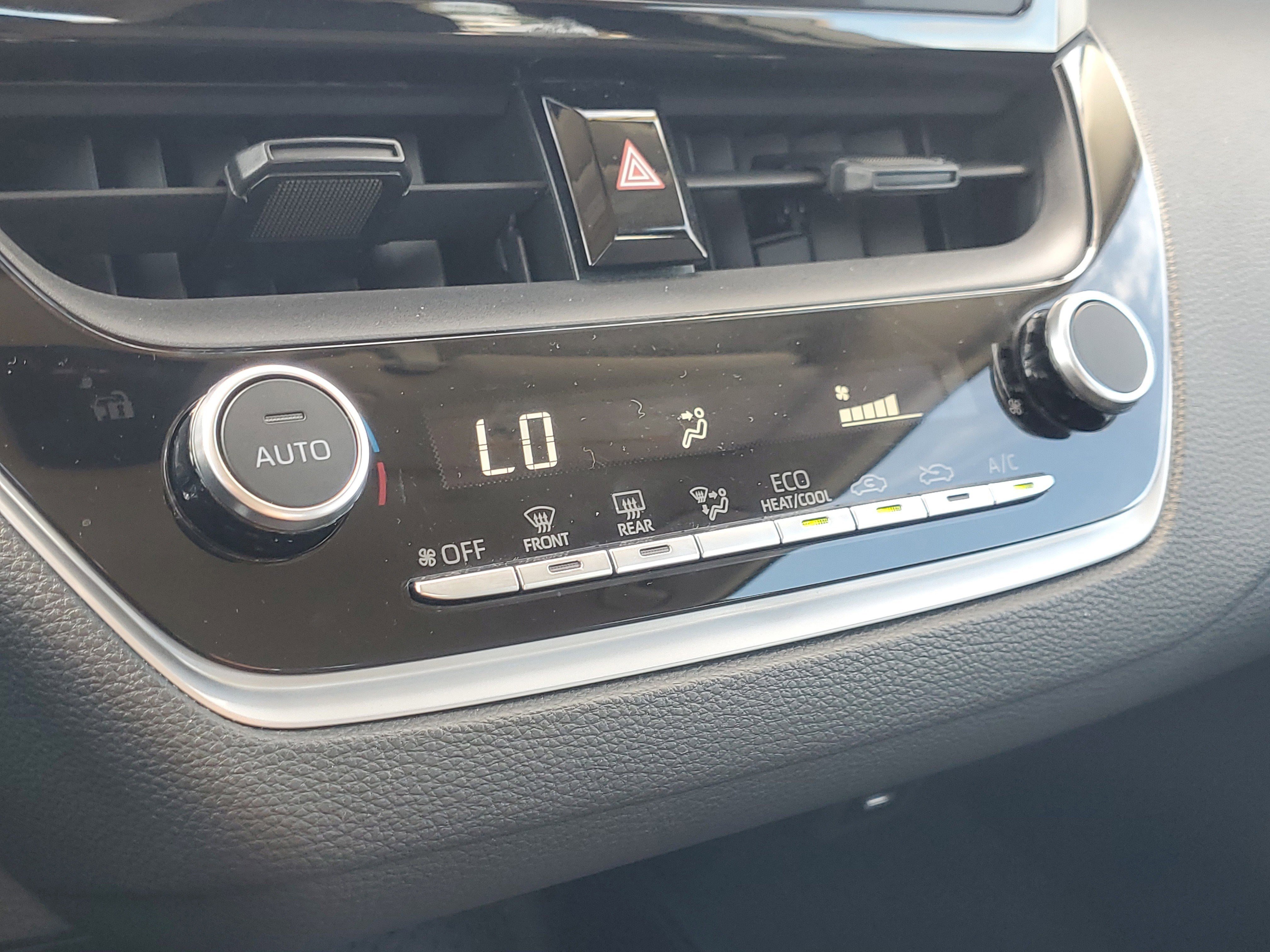 Used 2023 Toyota Corolla LE image 27