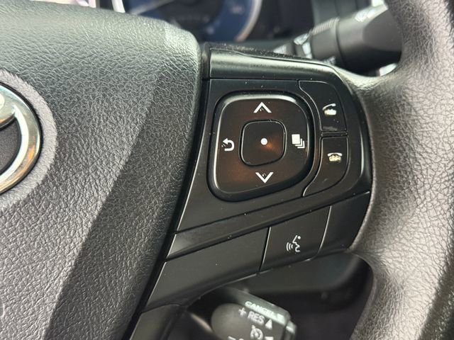 Used 2017 Toyota Camry LE FWD image 12