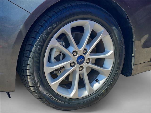 Used 2020 Ford Fusion SE FWD image 29