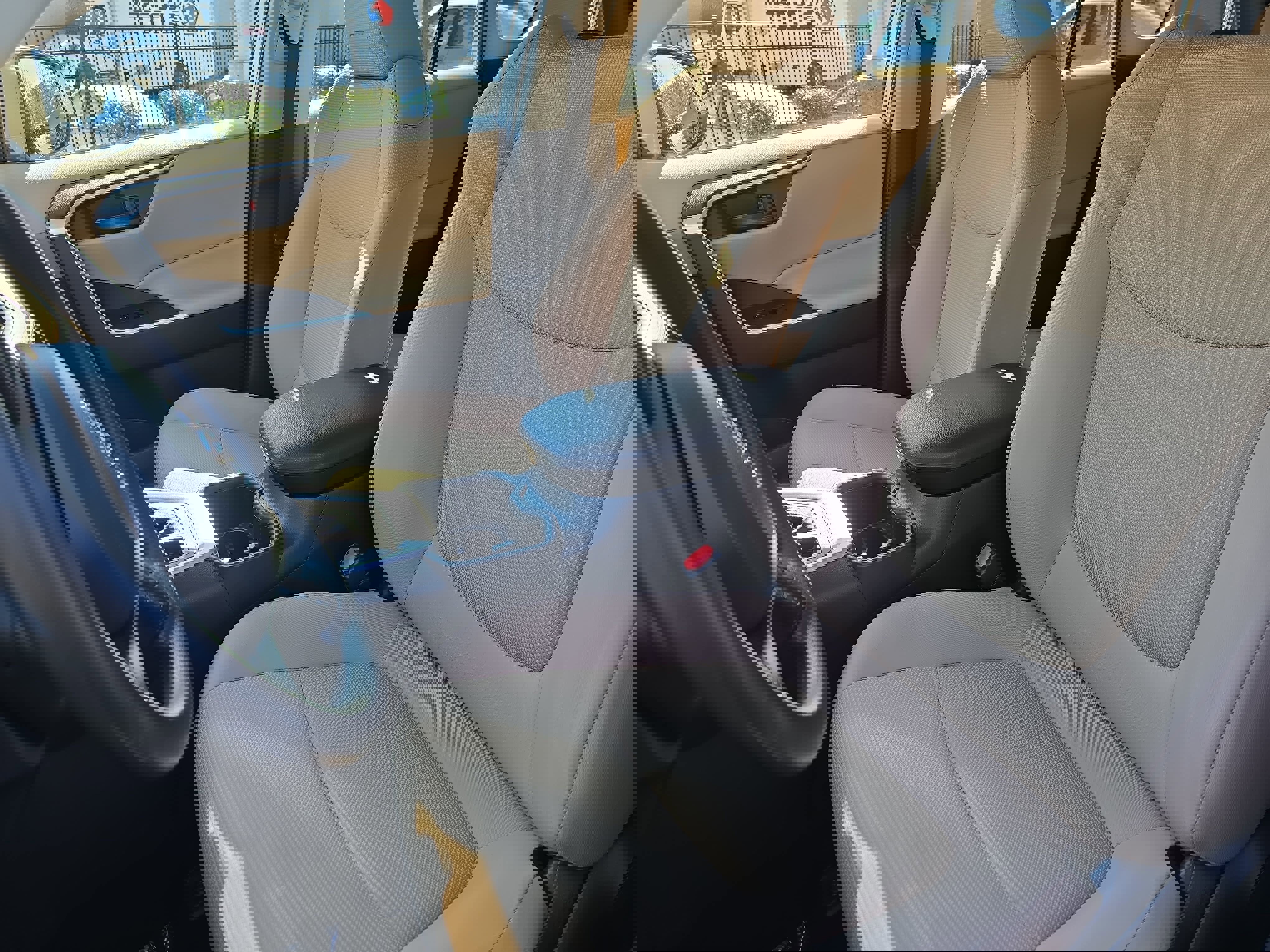 Used 2023 Toyota RAV4 LE image 15