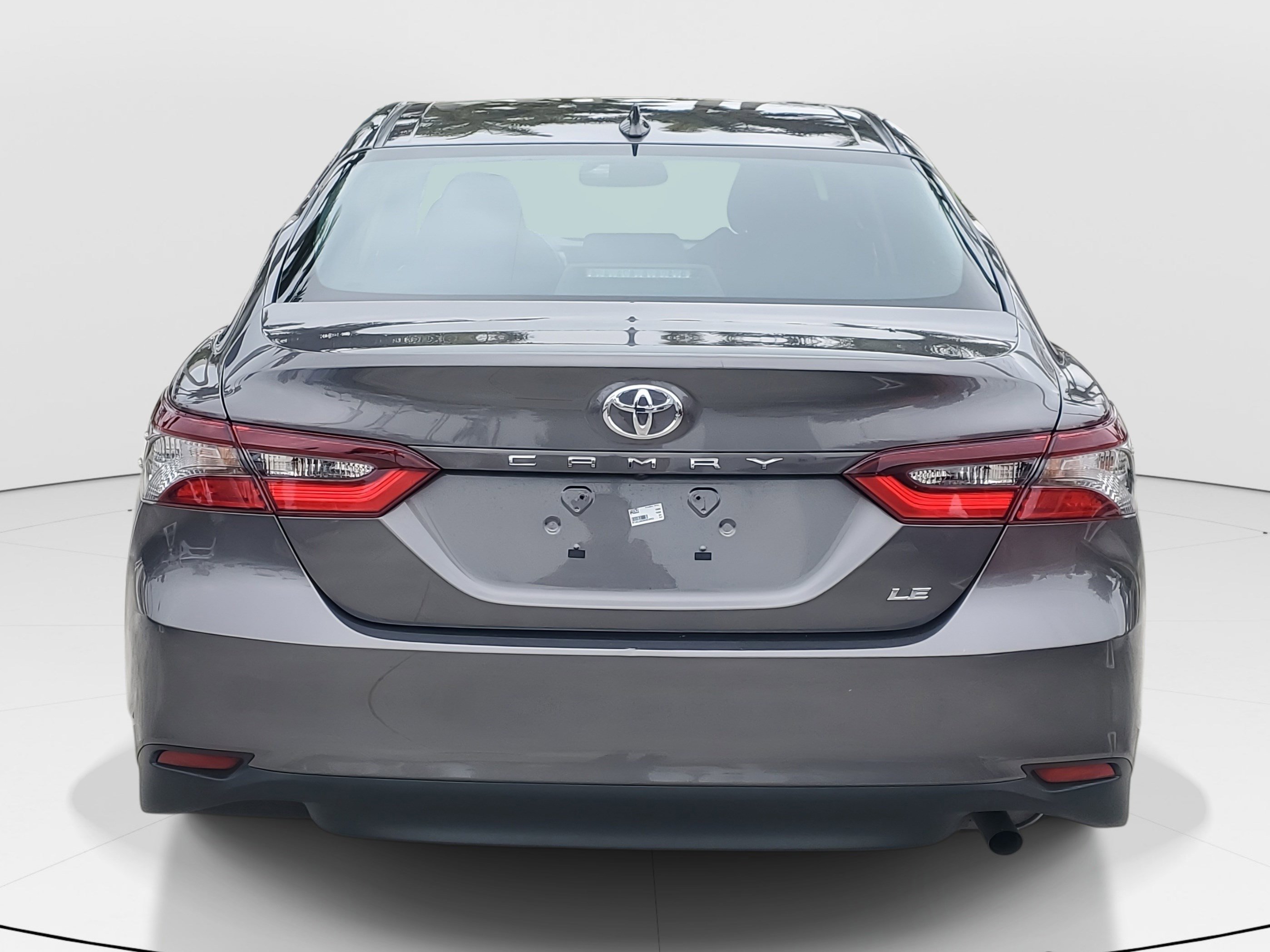 Used 2024 Toyota Camry LE w/ Convenience Package image 4