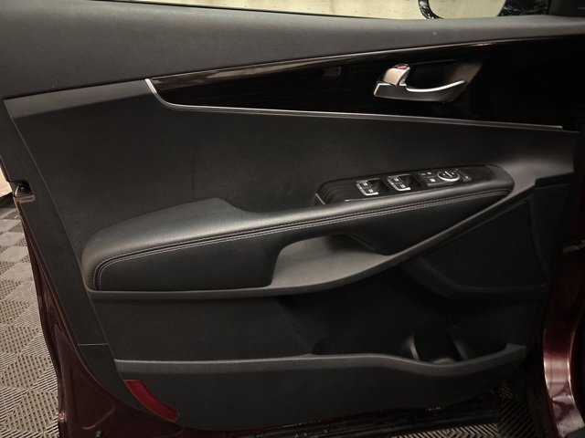 Certified 2019 Kia Sorento LX image 9