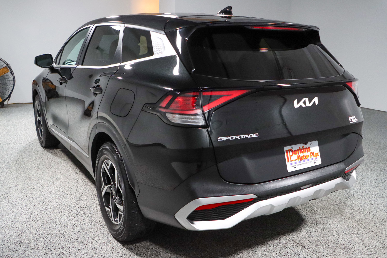 Used 2024 Kia Sportage LX FWD image 9