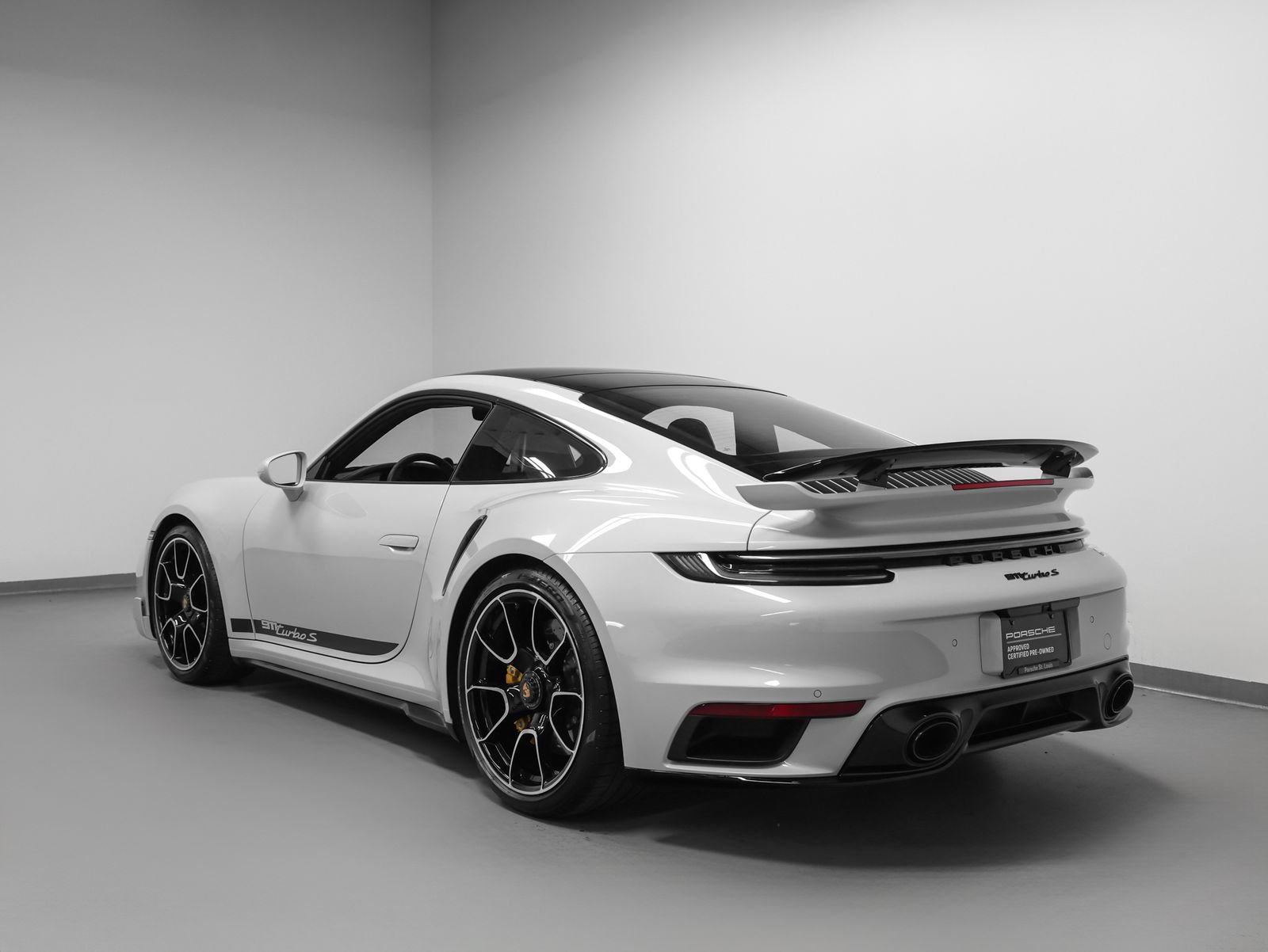 Certified 2025 Porsche 911 Turbo S AWD/4WD image 3