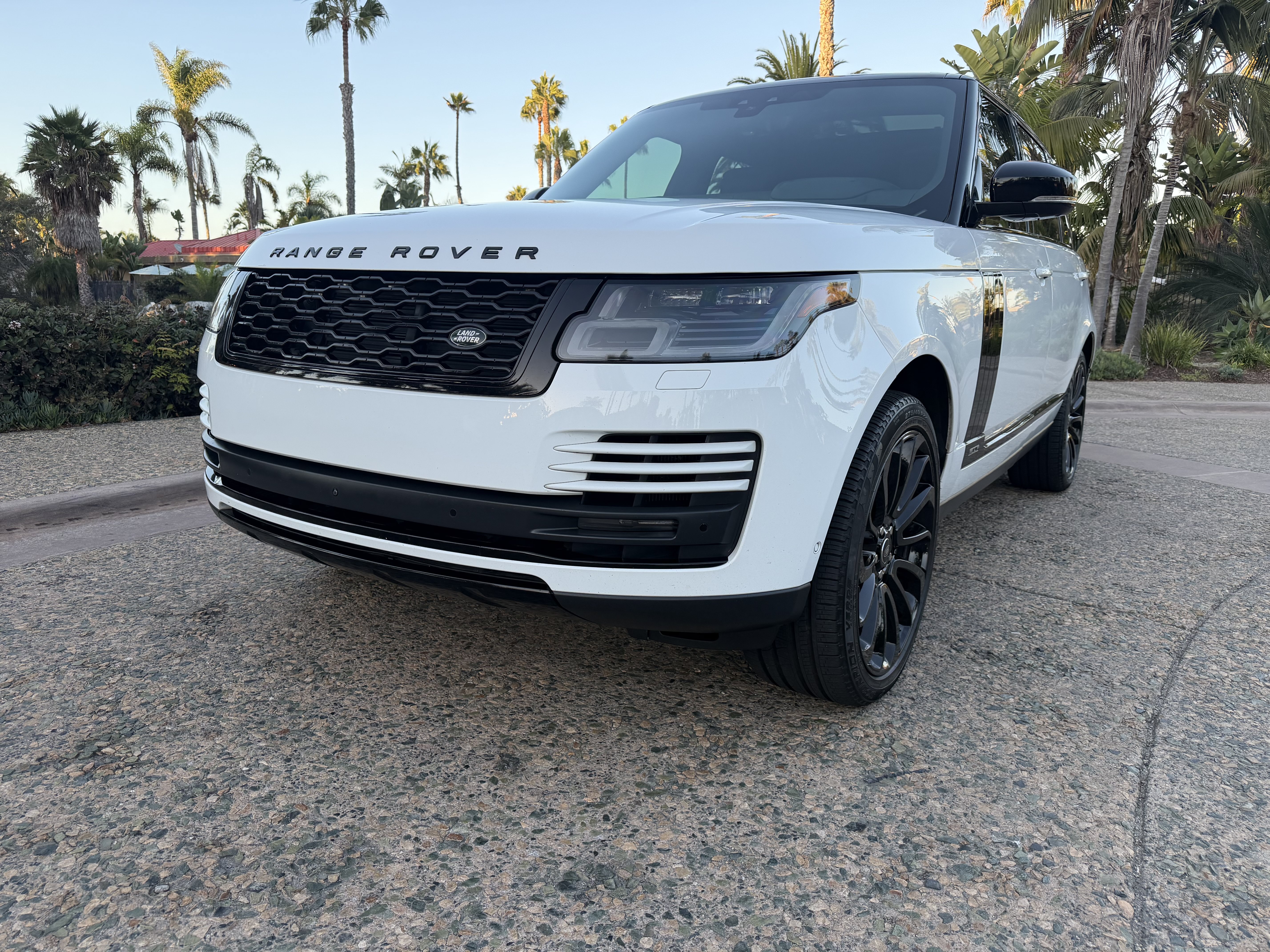 Used 2021 Land Rover Range Rover P525 Westminster Edition LWB AWD/4WD image 3