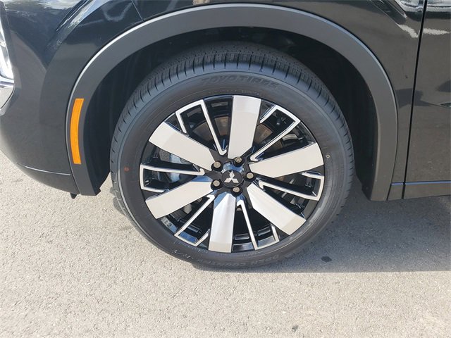New 2025 Mitsubishi Outlander AWD image 4