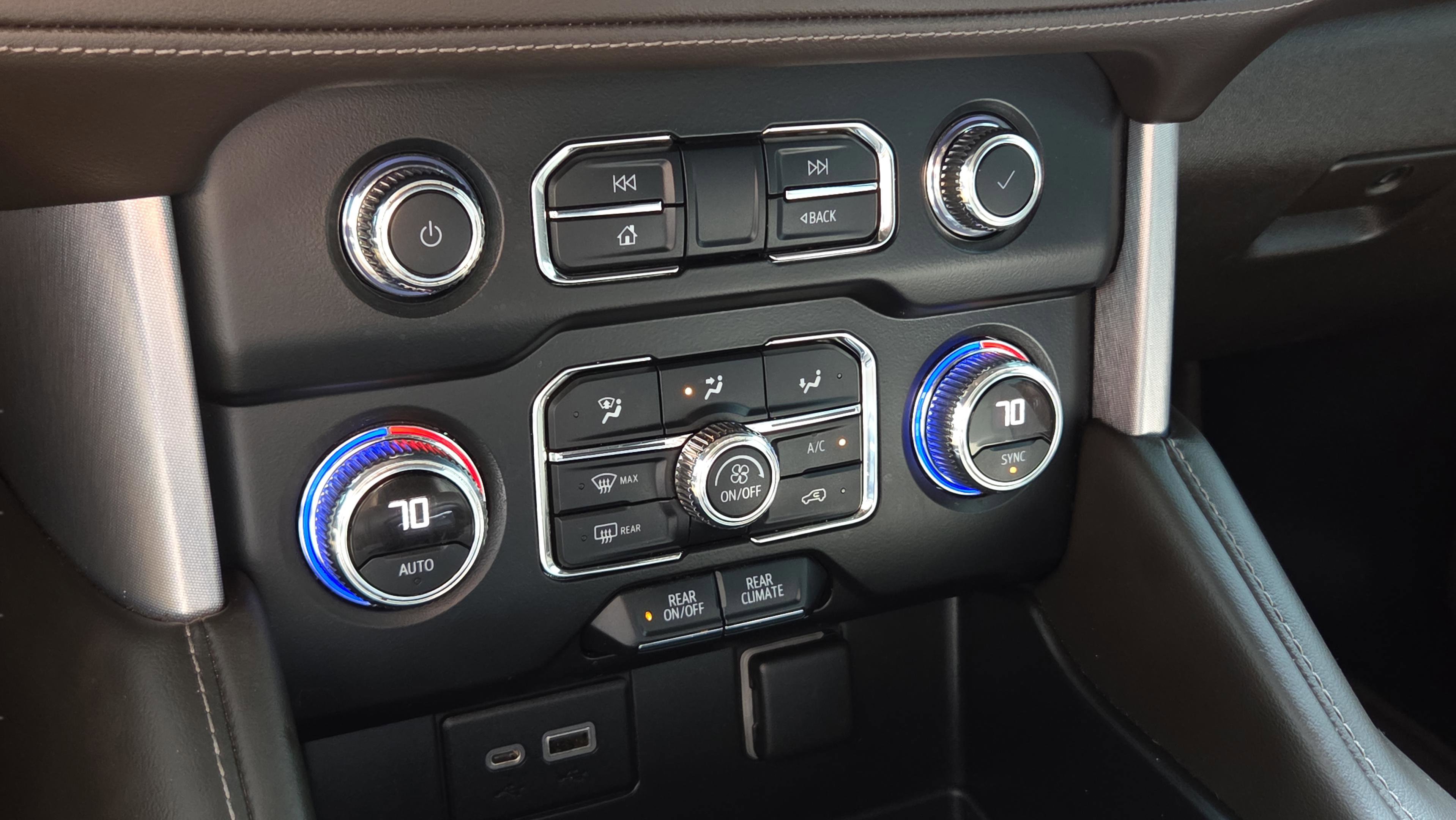 Used 2022 GMC Yukon SLE image 25