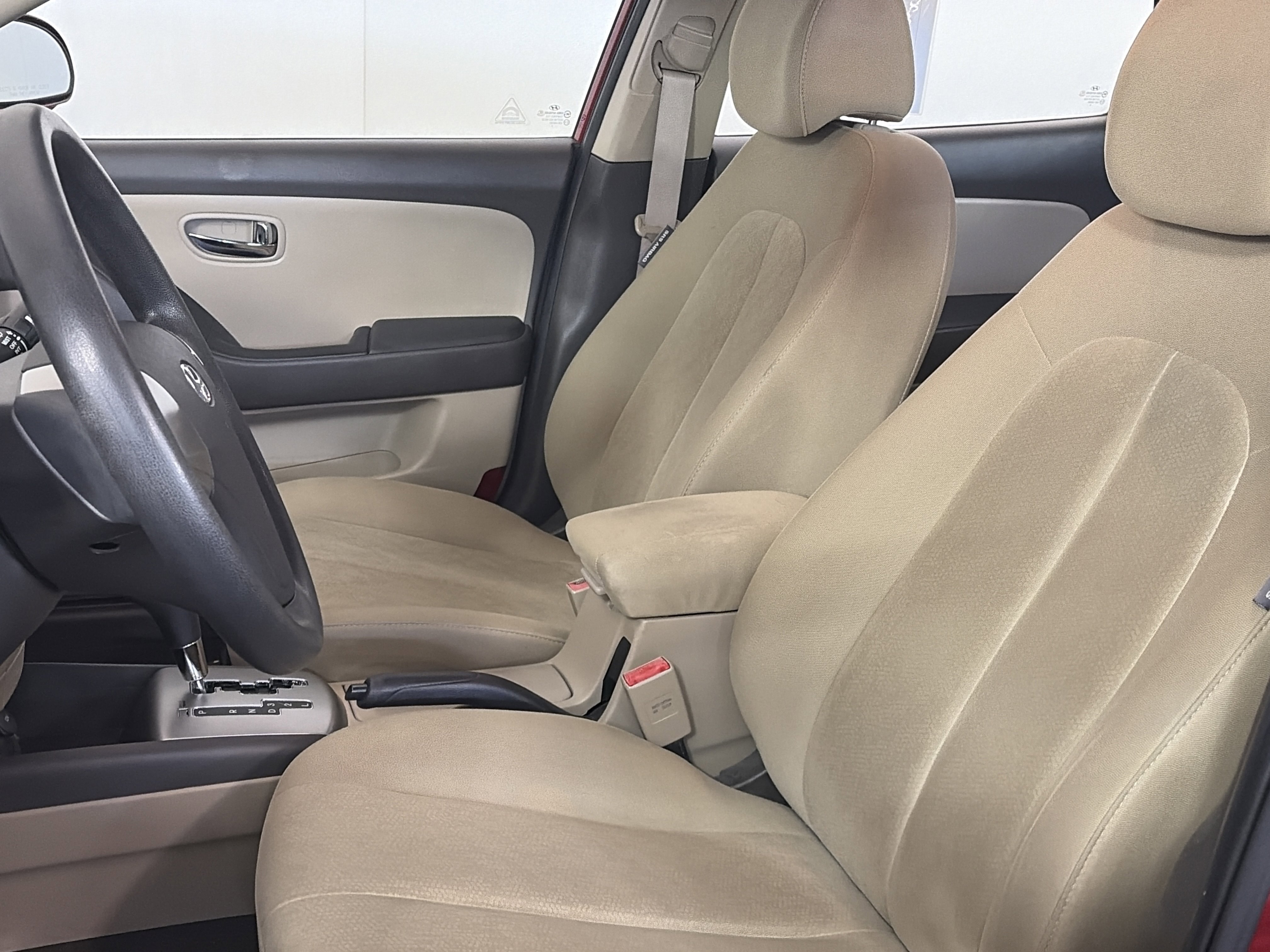 Used 2010 Hyundai Elantra GLS image 19