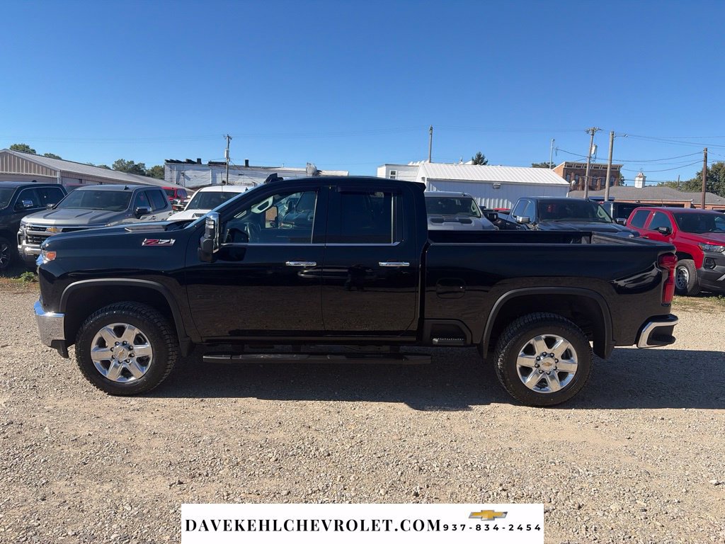 Used 2021 Chevrolet Silverado 2500 LTZ w/ LTZ Convenience Package II AWD/4WD image 3