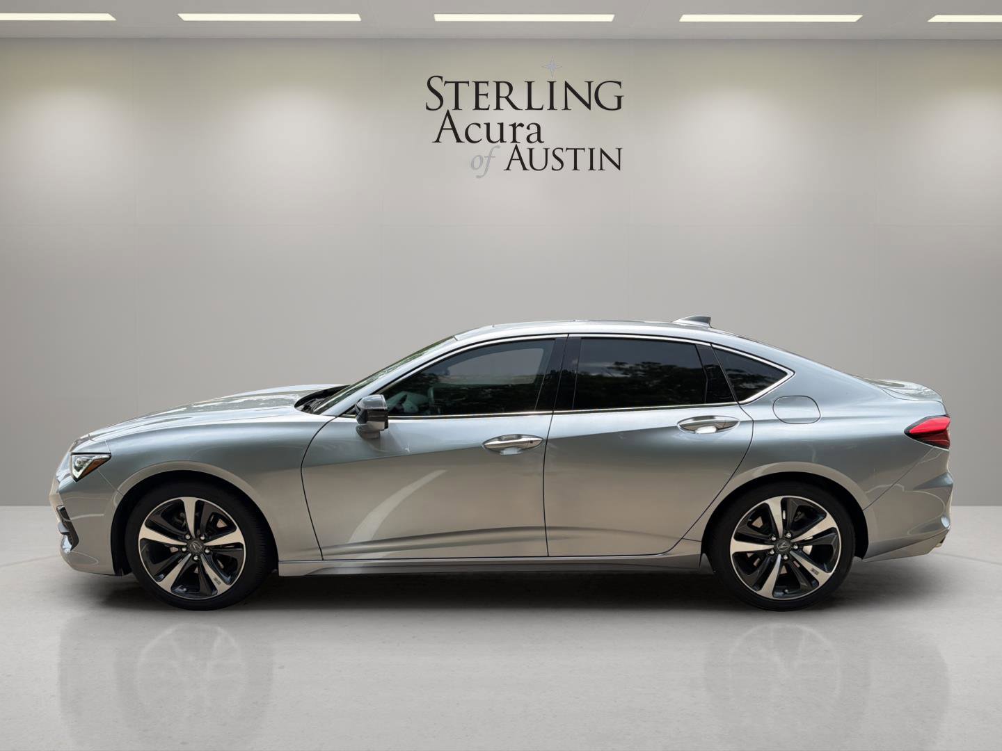 Certified 2025 Acura TLX w/ Technology Package image 8