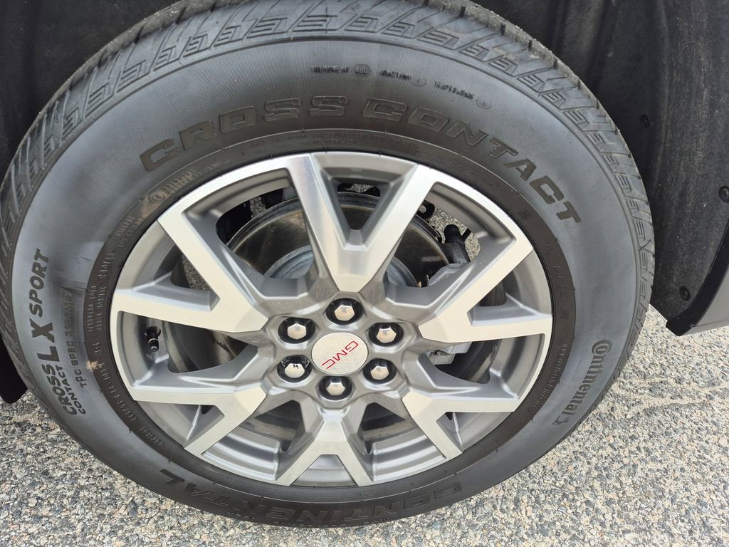 Used 2023 GMC Acadia SLE image 9