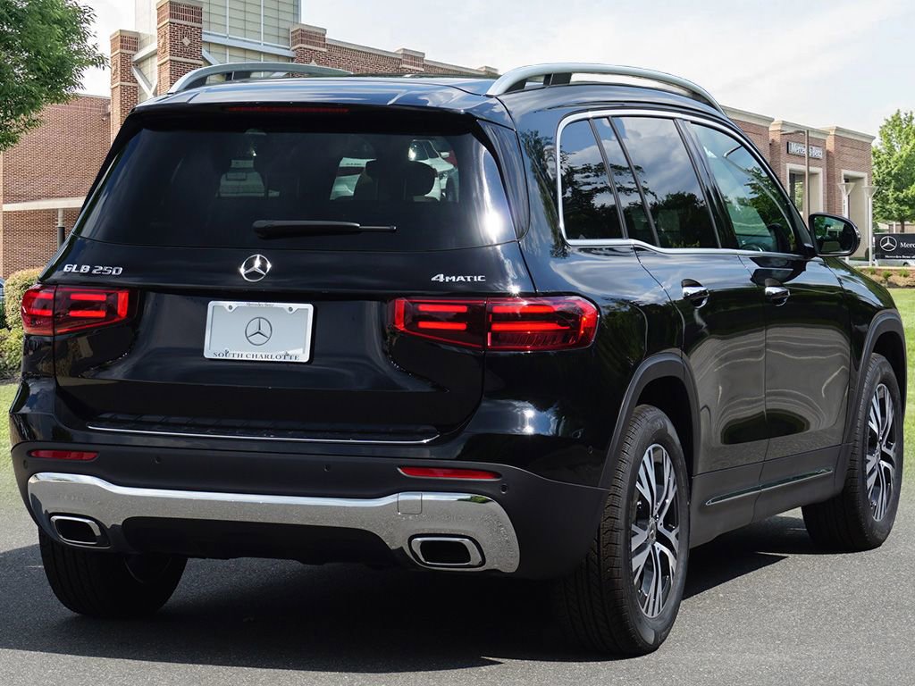New 2025 Mercedes-Benz GLB 250 4MATIC image 6