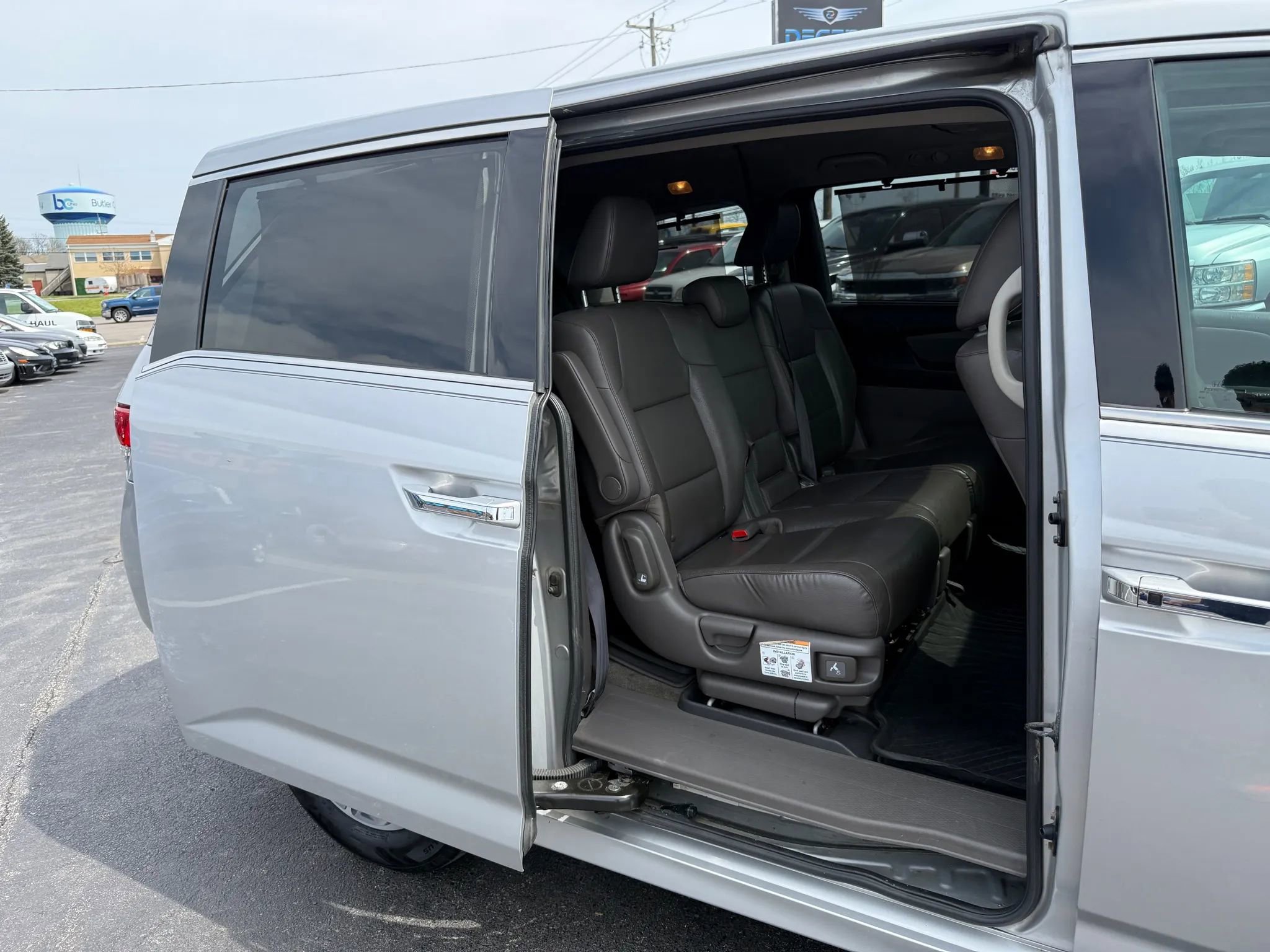 Used 2015 Honda Odyssey Touring Elite image 46