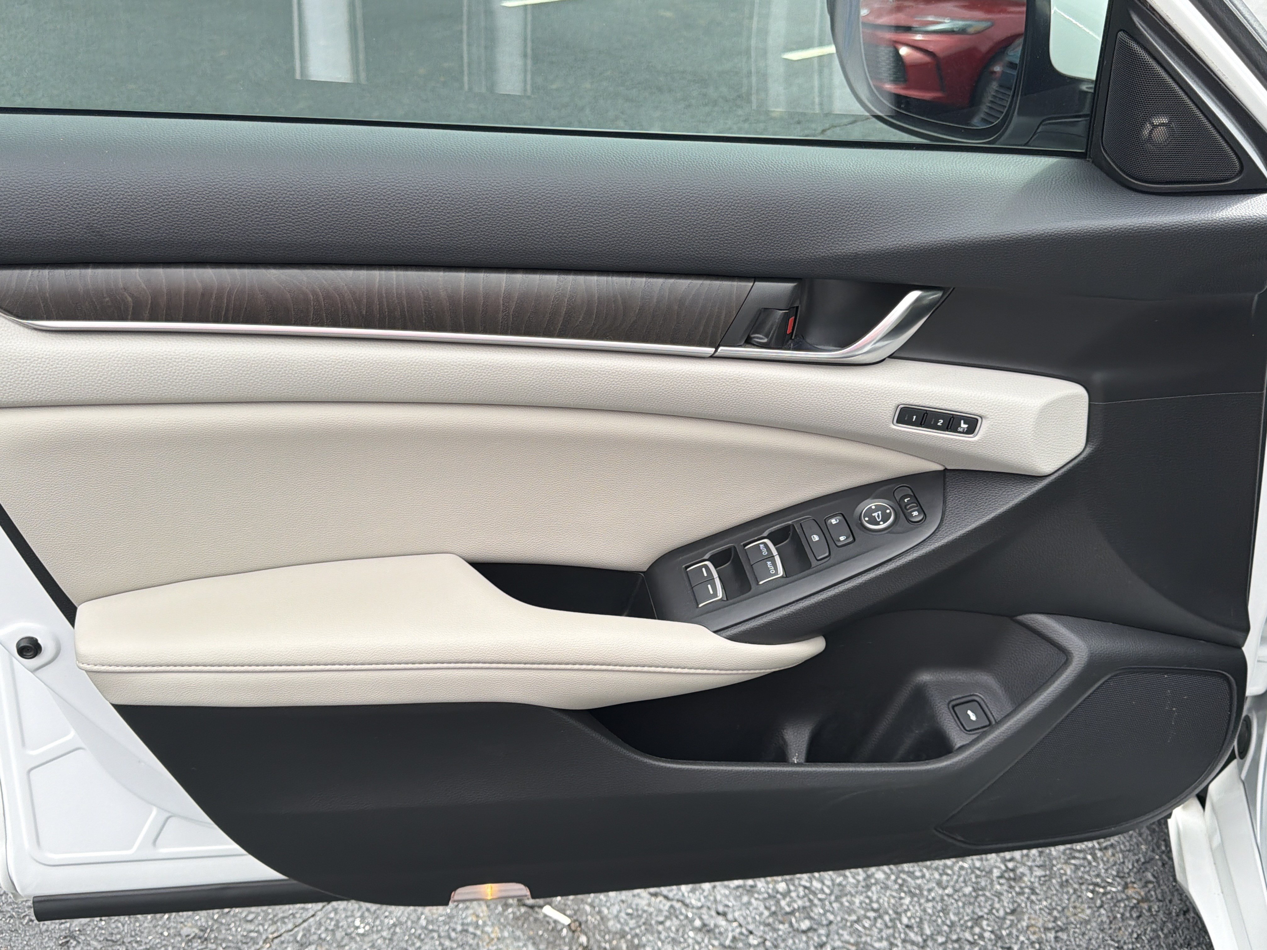 Used 2022 Honda Accord Touring image 10