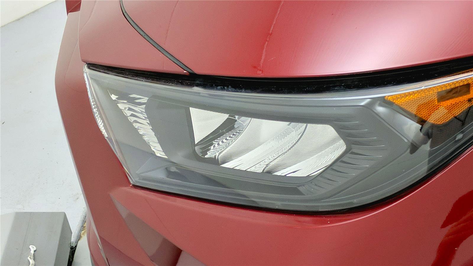 Used 2019 Toyota RAV4 LE image 11