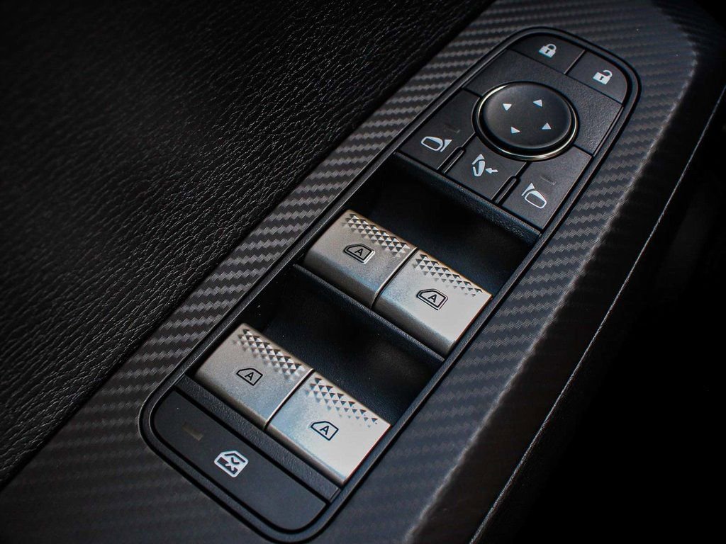 New 2025 Mitsubishi Outlander SEL image 9