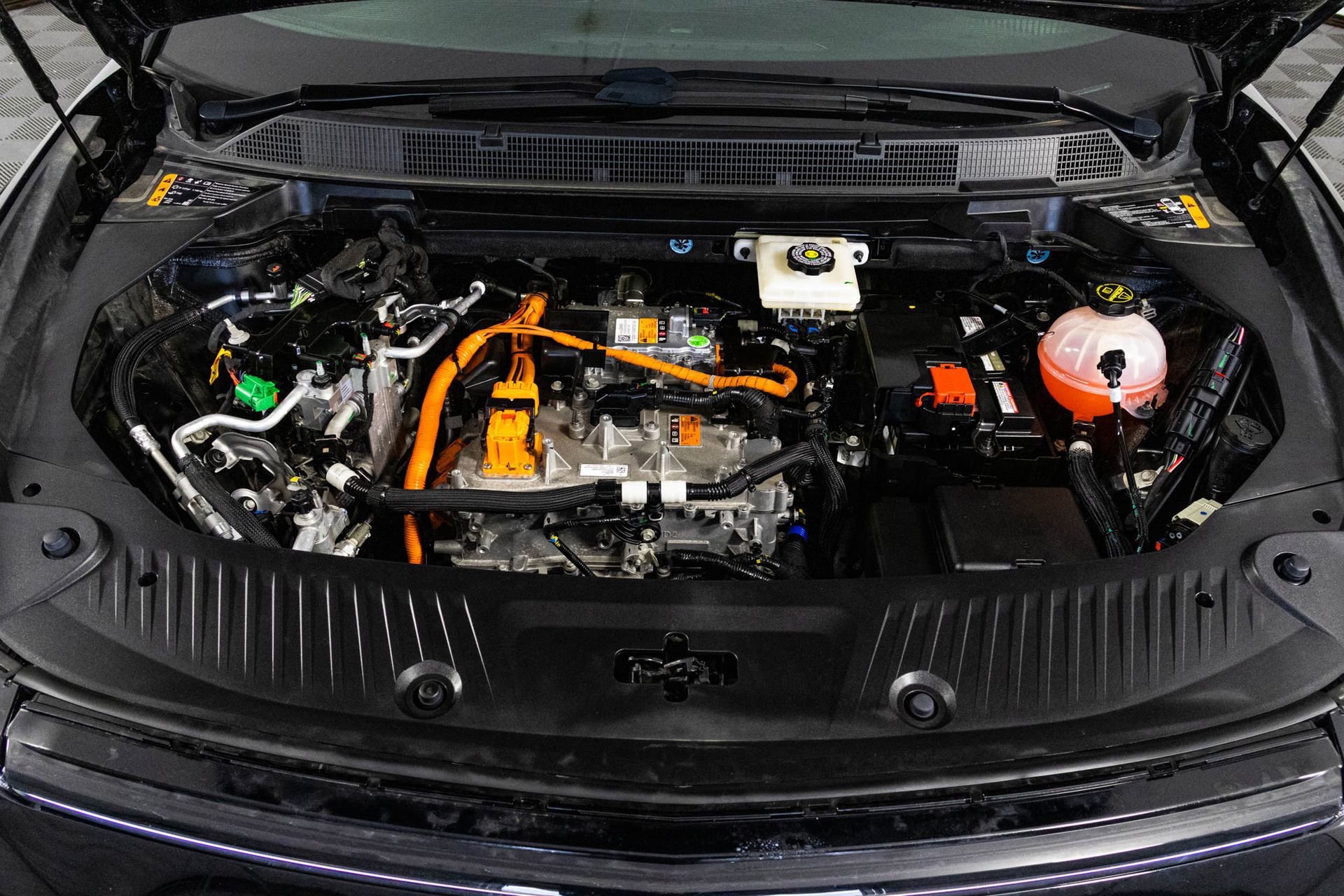 Certified 2024 Chevrolet Equinox EV RS image 46