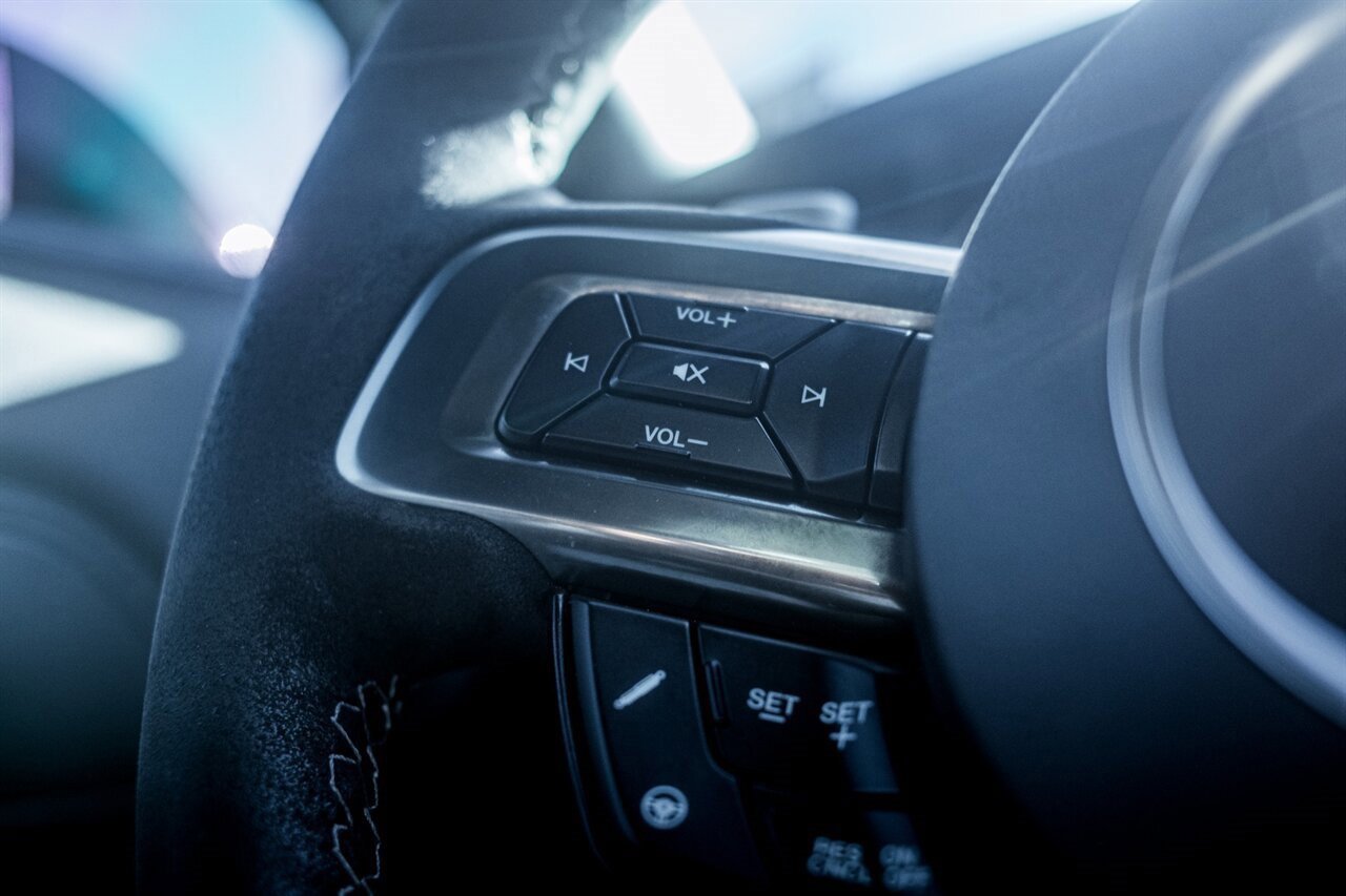 Used 2022 Ford Mustang Shelby GT500 w/ Carbon Fiber Track Pack image 17