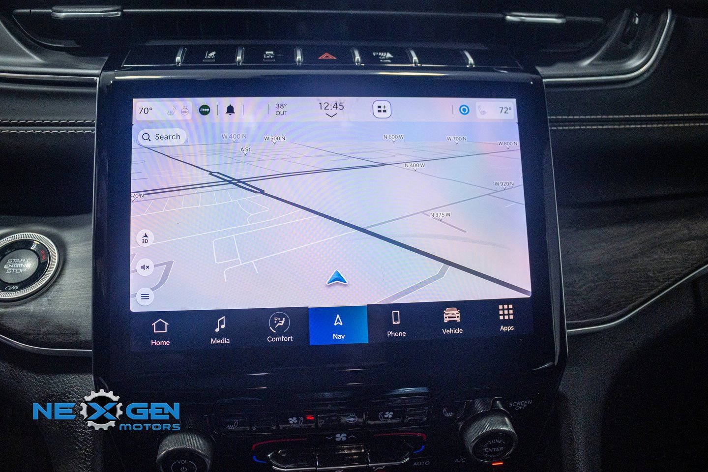 Used 2021 Jeep Grand Cherokee L Overland w/ Luxury Tech Group IV AWD/4WD image 17