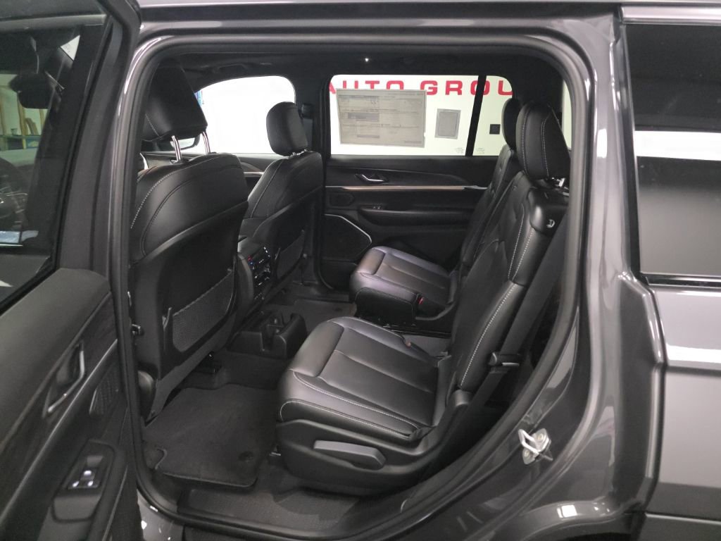New 2026 Jeep Grand Cherokee L Limited w/ Limited Altitude Package image 29