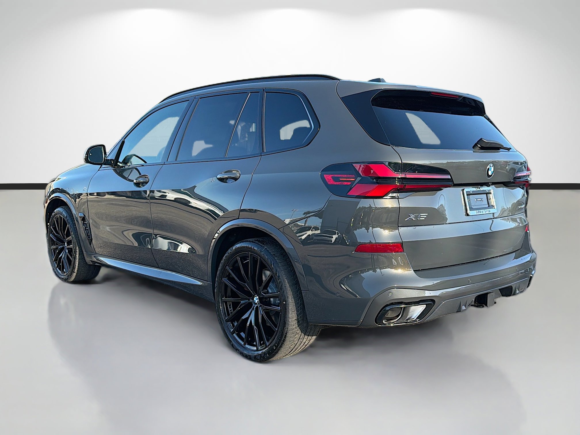 New 2026 BMW X5 xDrive40i w/ M Sport Package image 5