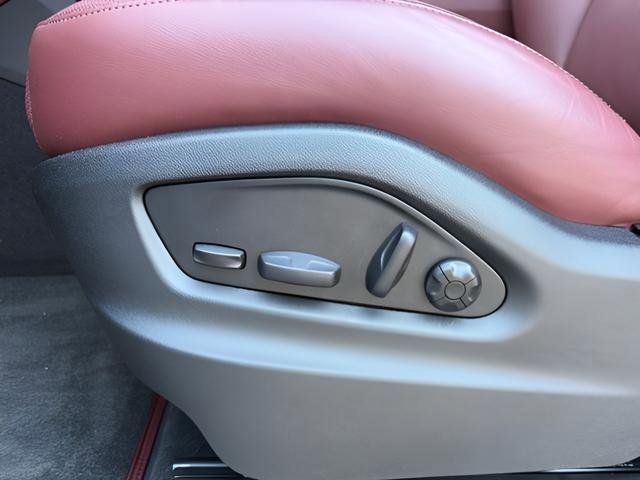 Used 2025 Porsche Cayenne GTS image 12