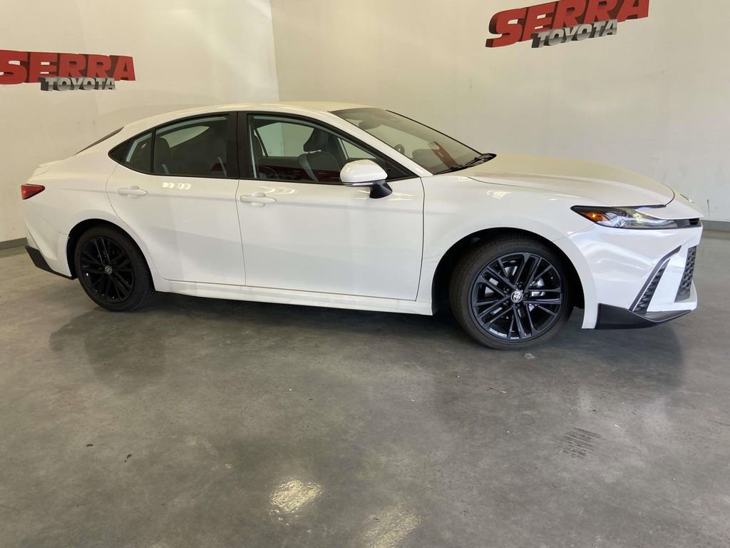 Used 2026 Toyota Camry SE FWD image 2