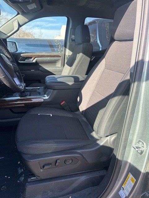 Used 2025 GMC Sierra 1500 Elevation image 15