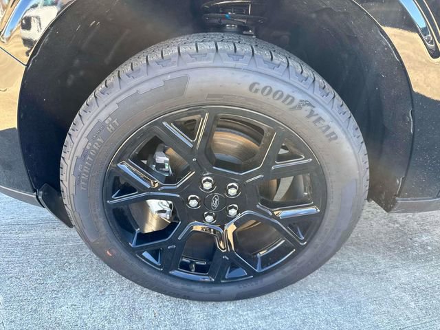 New 2025 Ford Maverick XLT w/ XLT Luxury Package image 6