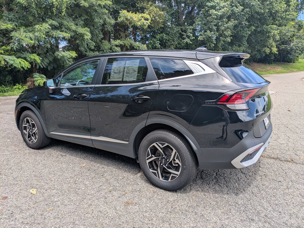 Used 2025 Kia Sportage LX AWD/4WD image 6