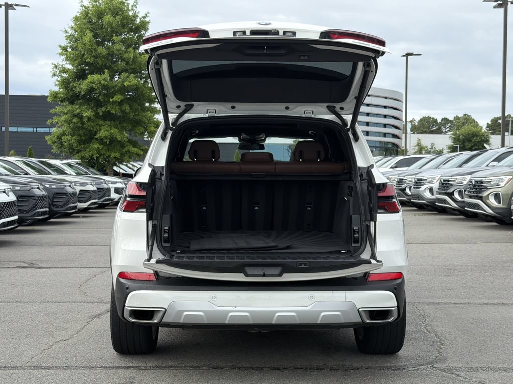 Used 2024 BMW X5 xDrive40i w/ Premium Package AWD/4WD image 14