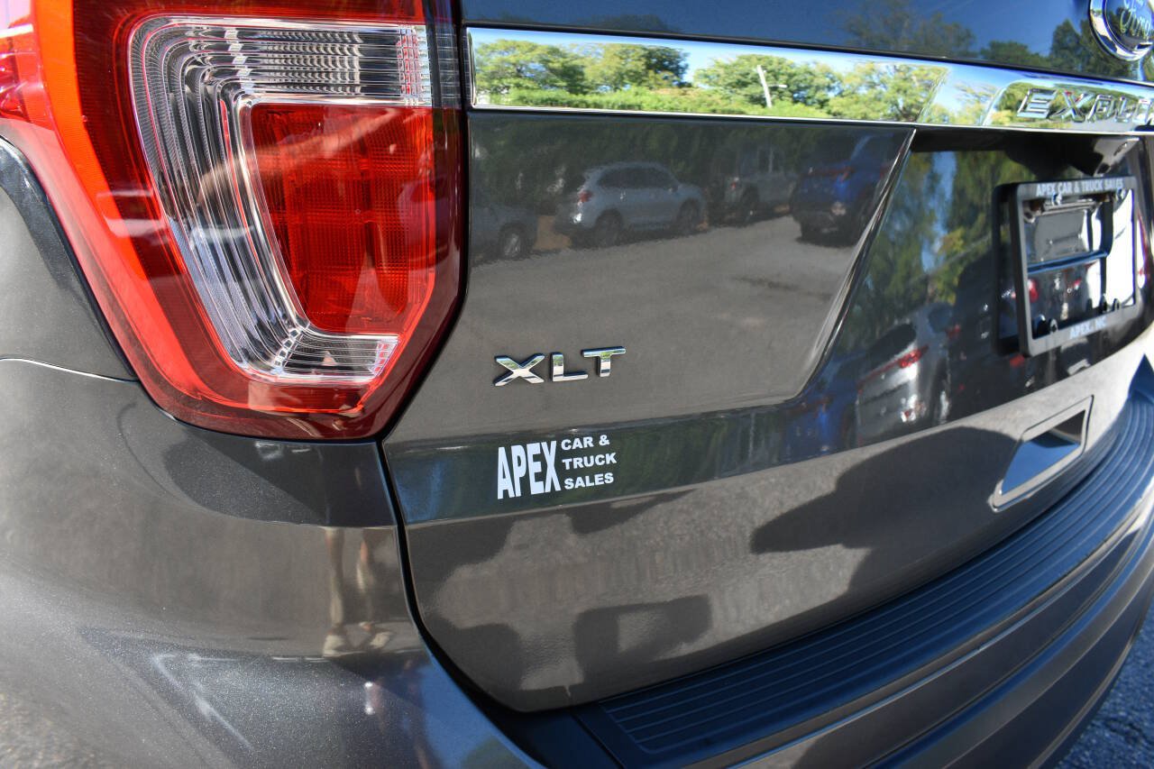 Used 2019 Ford Explorer XLT FWD image 31