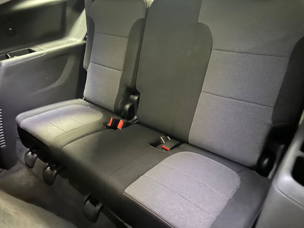 Used 2020 Chevrolet Traverse LT image 7