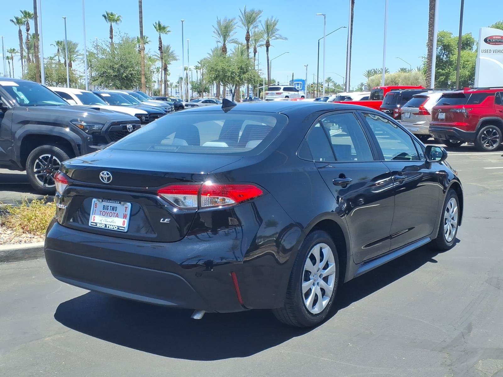 Certified 2025 Toyota Corolla LE FWD image 4