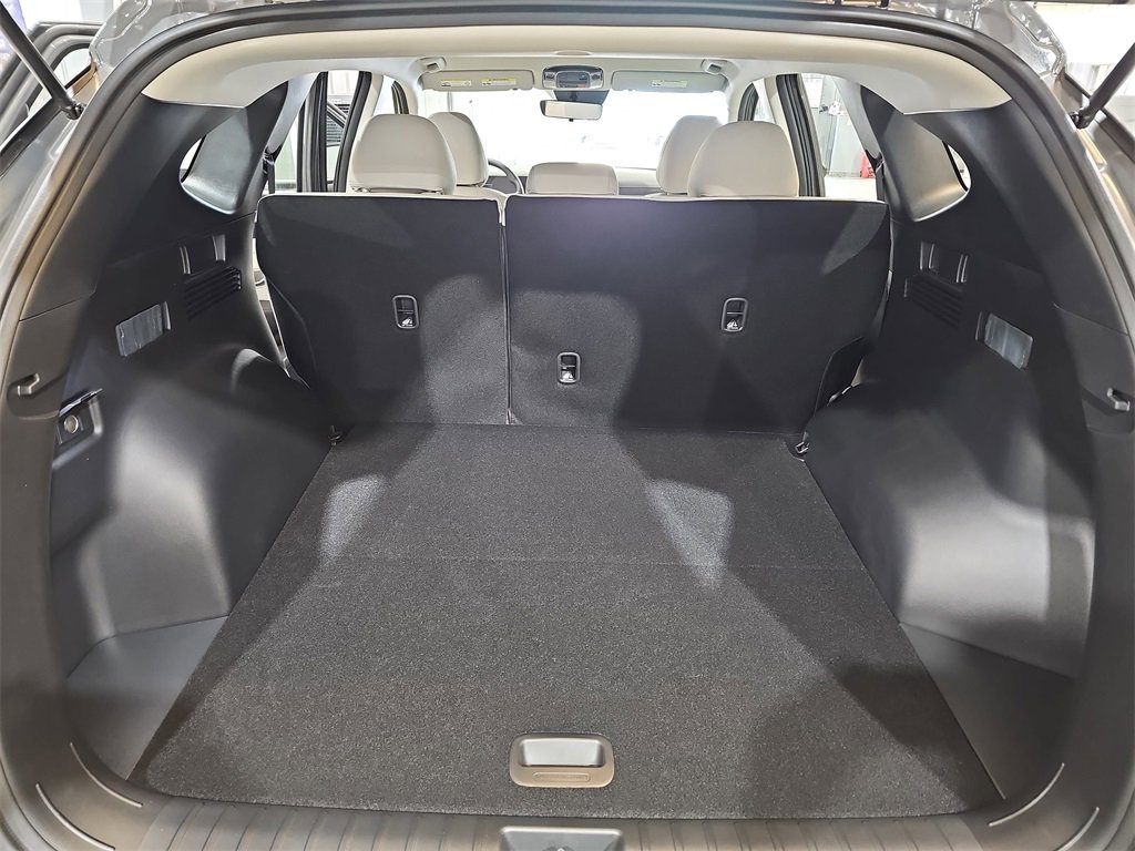 New 2026 Hyundai Tucson SE image 12