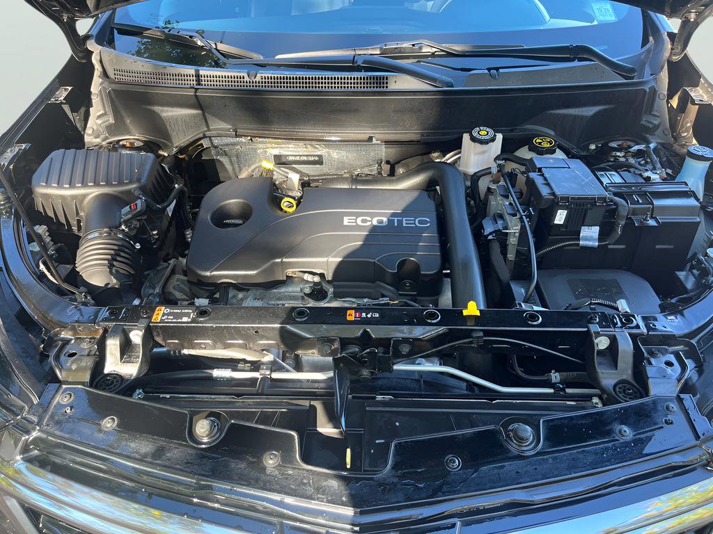 Used 2022 Chevrolet Equinox RS w/ Infotainment Package image 16