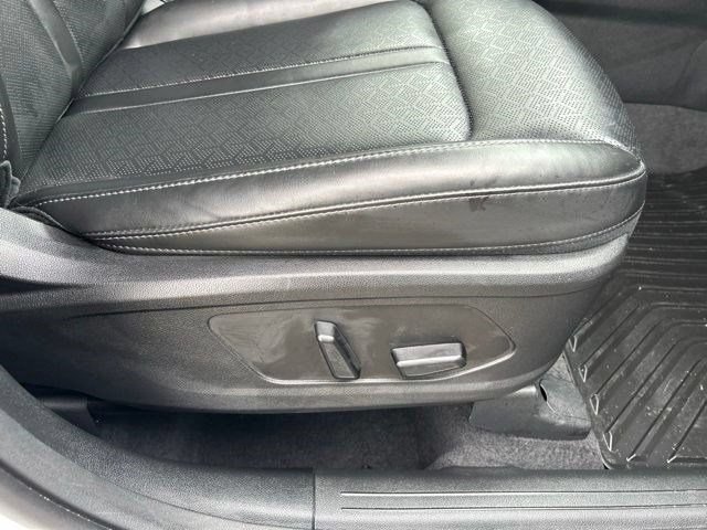 Used 2023 Kia Sorento SX AWD/4WD image 46