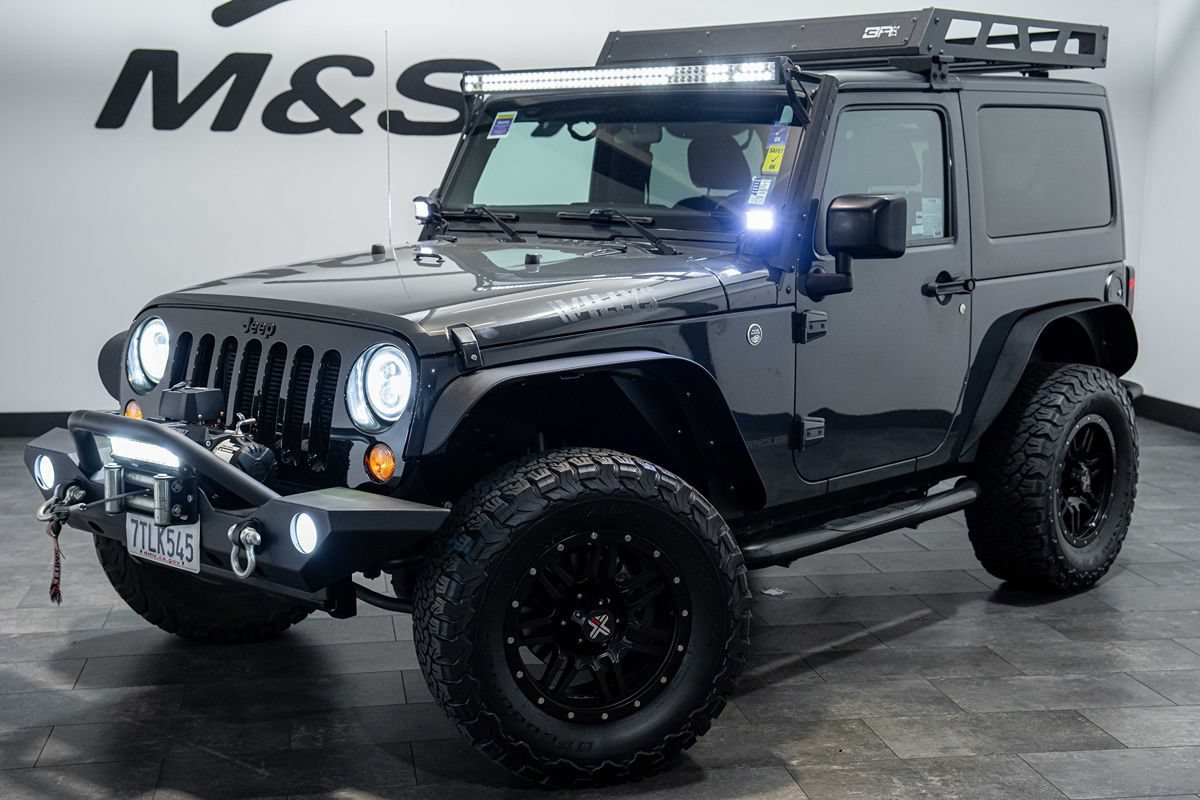 Used 2016 Jeep Wrangler Sport AWD/4WD image 2