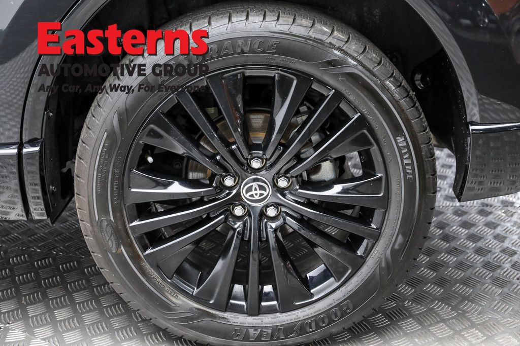 Used 2023 Toyota Venza Nightshade AWD/4WD image 8