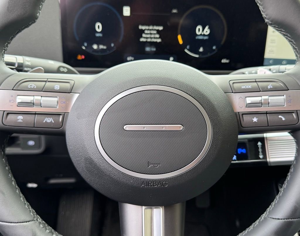 New 2024 Hyundai Kona SEL w/ Convenience Package image 2