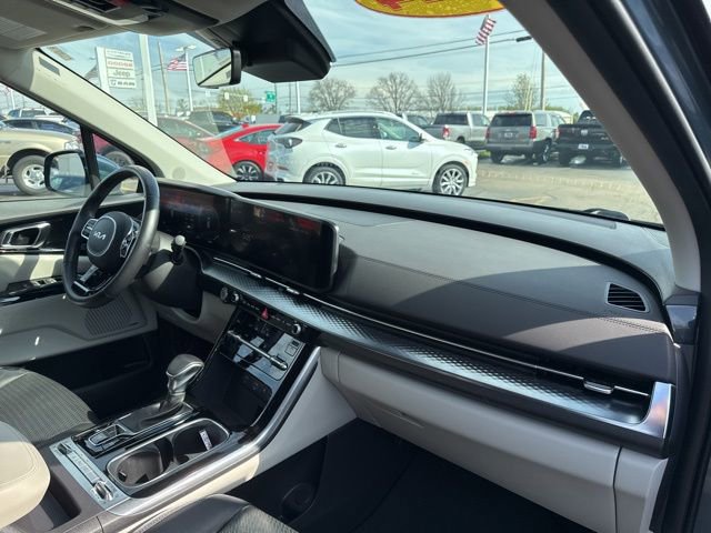 Used 2024 Kia Carnival SX Prestige FWD image 31