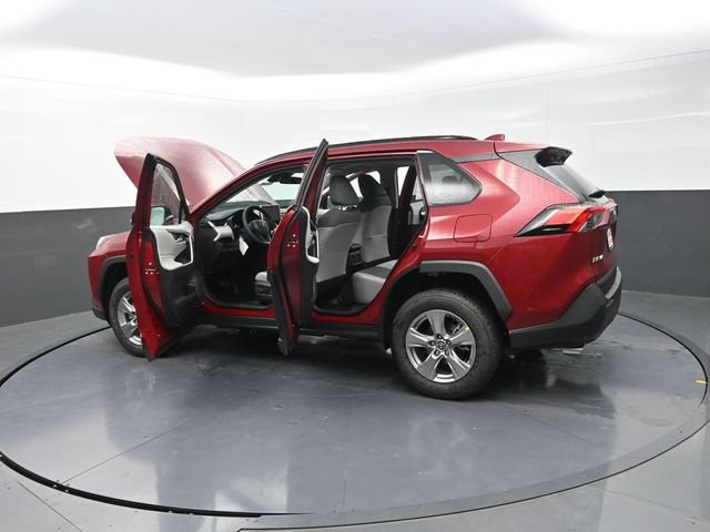 New 2025 Toyota RAV4 XLE w/ Convenience Package AWD/4WD image 39