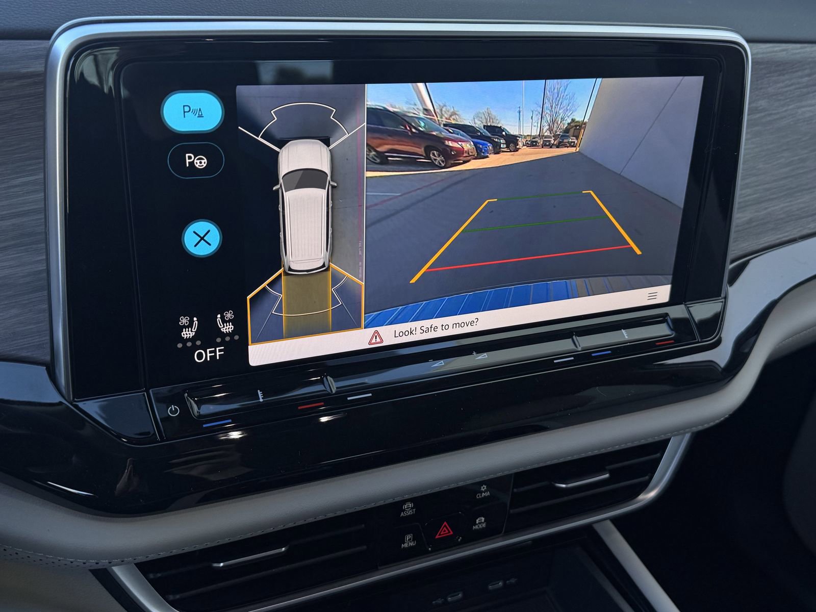 New 2026 Volkswagen Atlas SEL Premium R-Line image 18