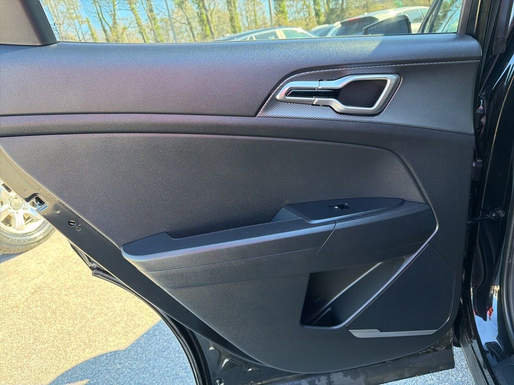 Certified 2024 Kia Sportage LX image 23