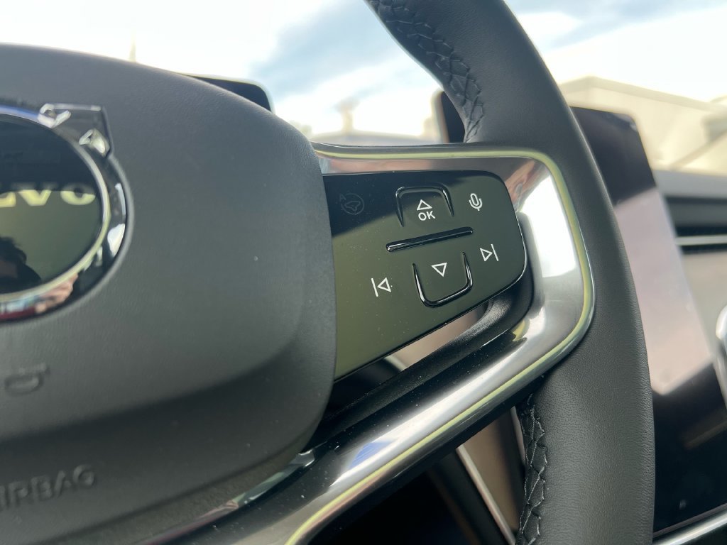 New 2026 Volvo EX90 Plus AWD/4WD image 13