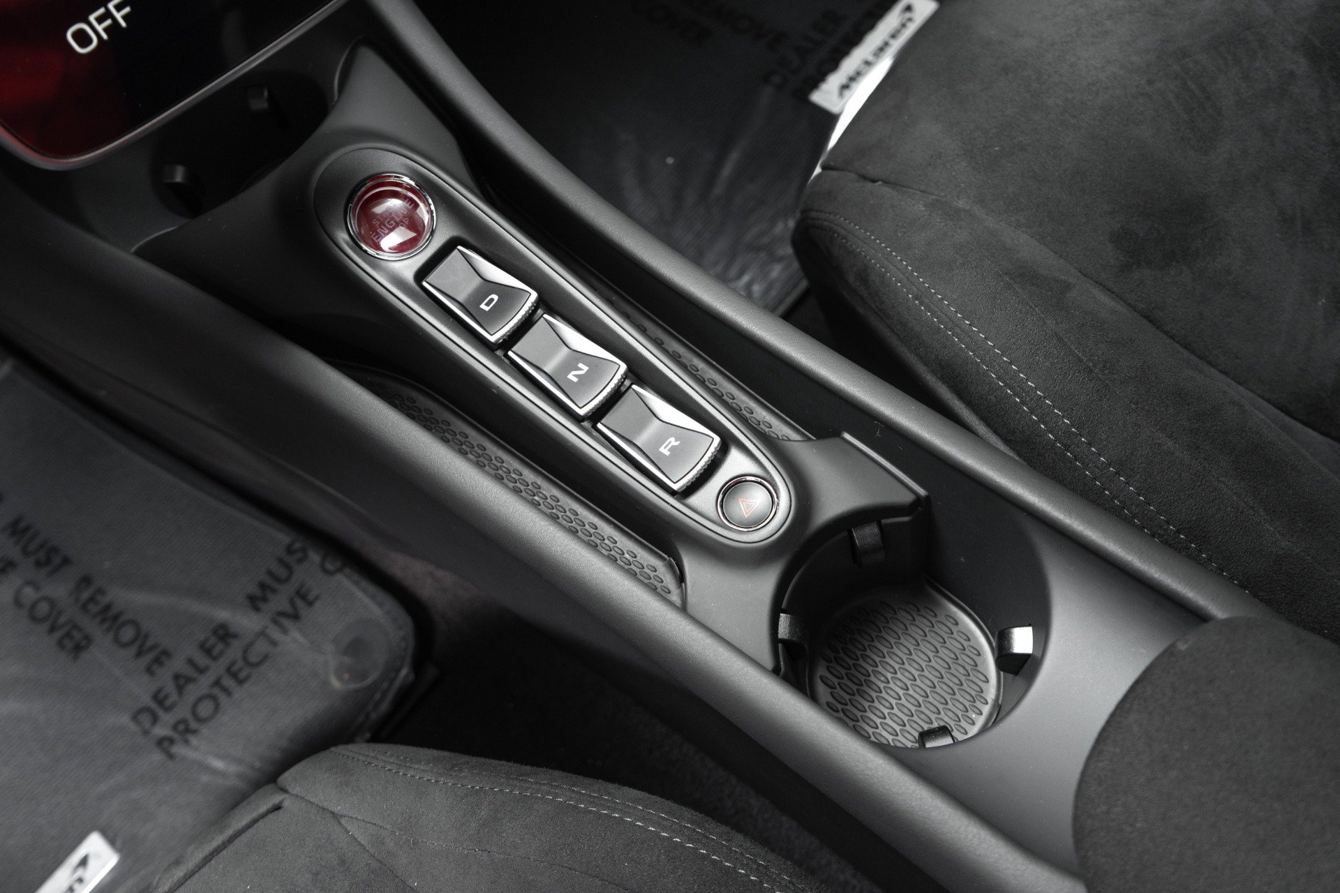 Used 2023 McLaren Artura RWD image 25