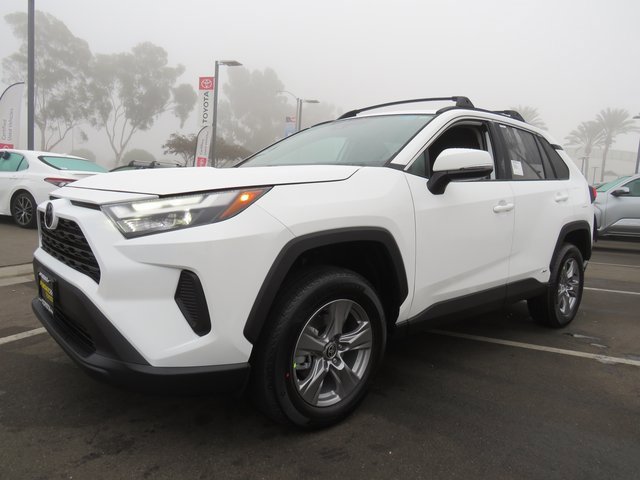 New 2025 Toyota RAV4 XLE image 3