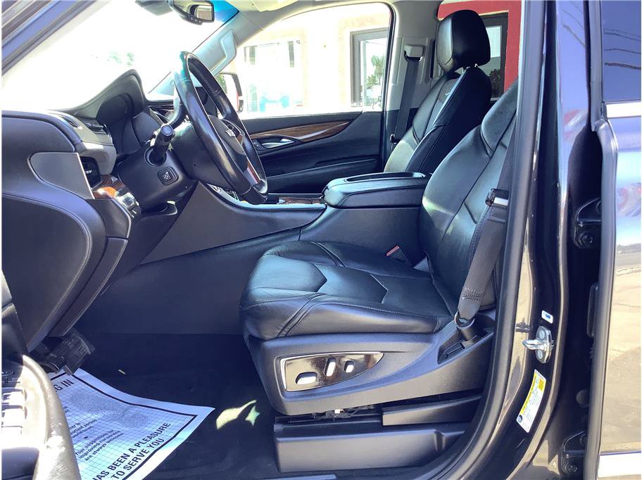 Used 2016 Cadillac Escalade Luxury RWD image 7