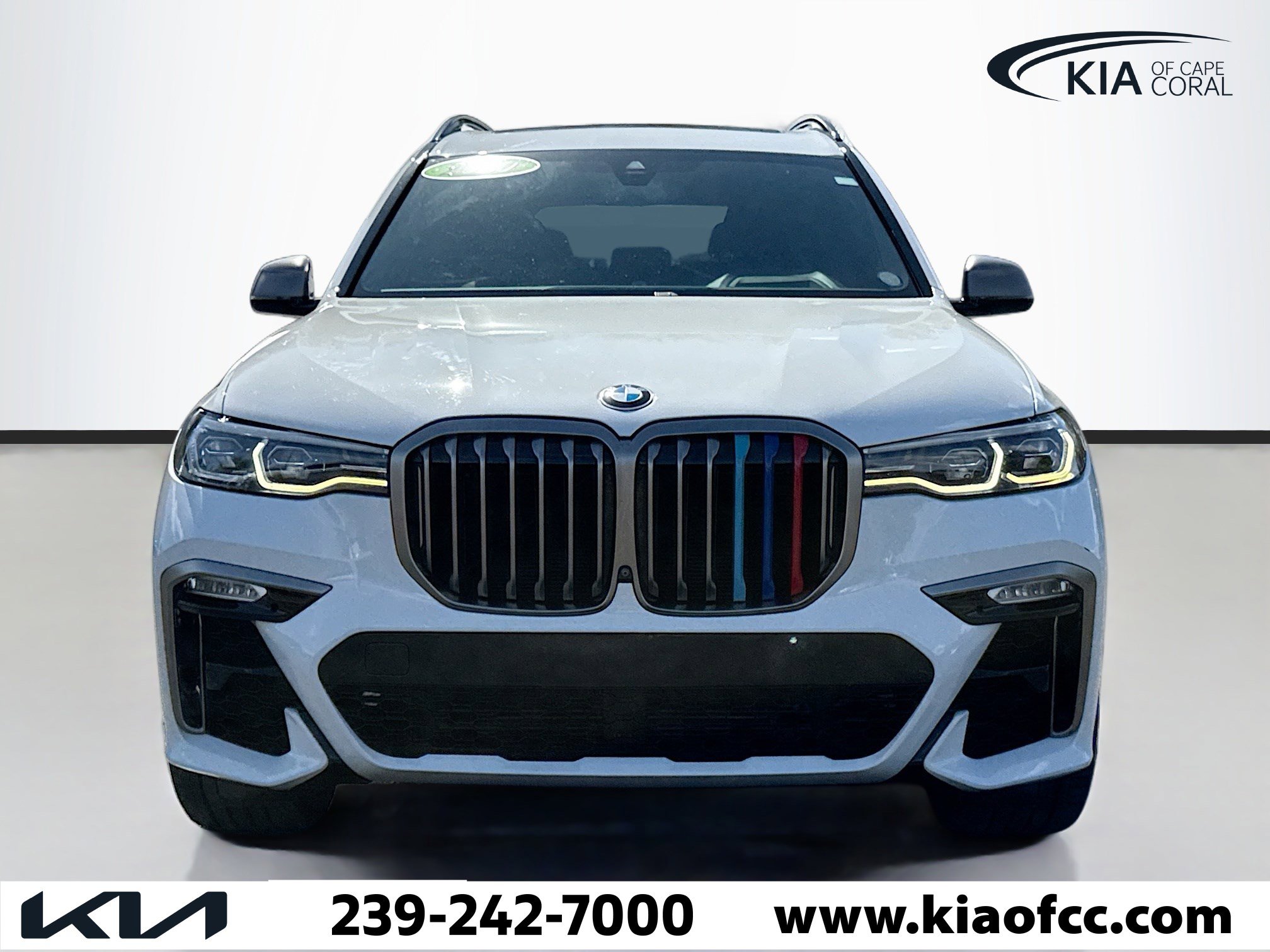 Used 2020 BMW X7 M50i w/ Executive Package image 7