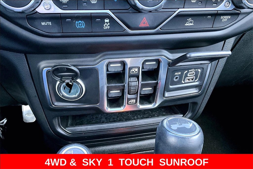 Used 2023 Jeep Wrangler Unlimited Sahara w/ Cold Weather Group image 15